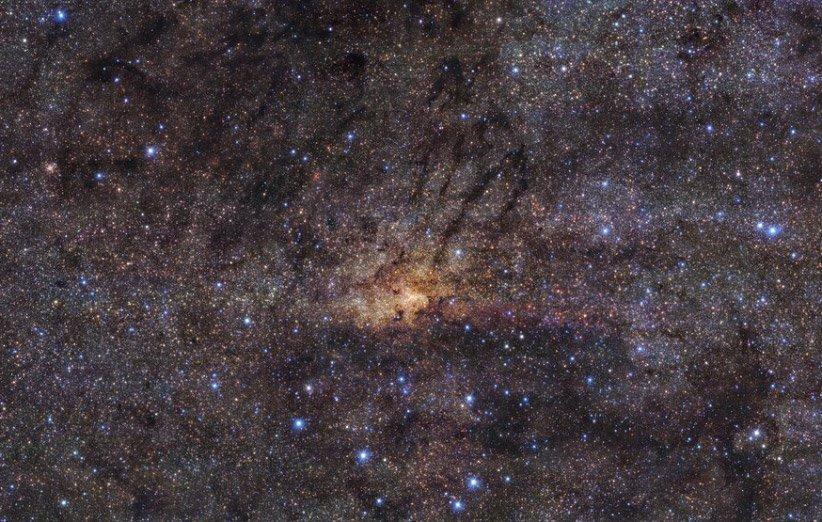 تصویر شگفت انگیز تلسکوپ VLT از قلب کهکشان راه شیری
