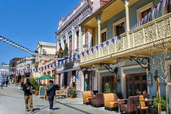 تور ارزان گرجستان: ده رستوران تفلیس که مورد علاقه اهالی این شهر است