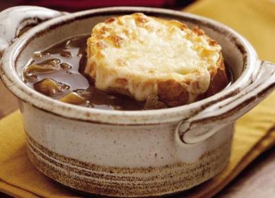 طرز تهیه سوپ پیاز فرانسوی؛ یکی از مشهورترین سوپ ها در دنیا